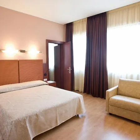 Otel Mareschi Palace Novara